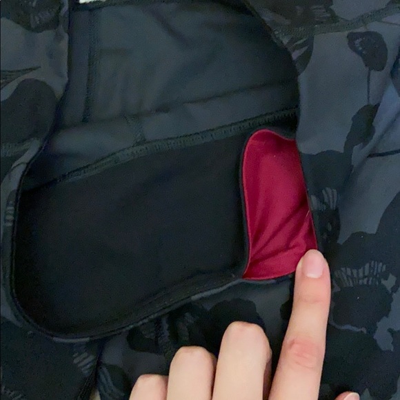 lululemon floral wunder under crop - Picture 3 of 4